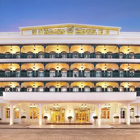 Rocks Hotel