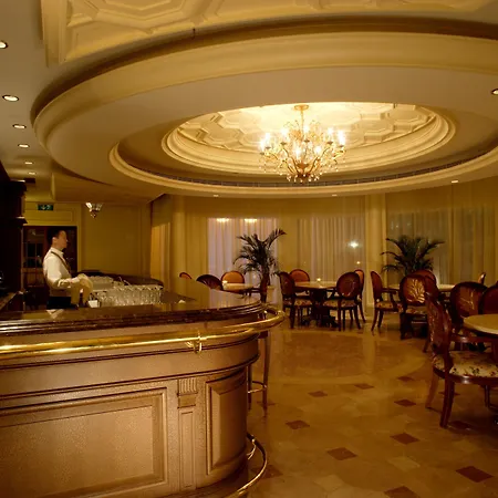 Rocks Hotel