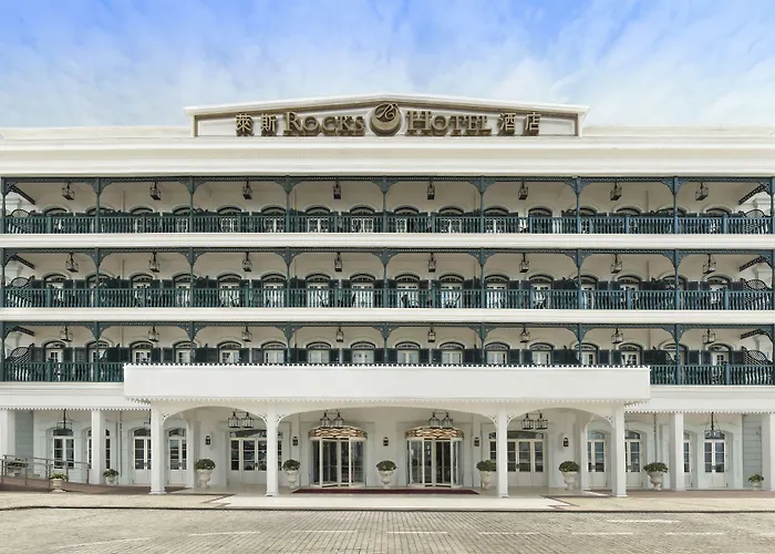 Rocks Hotel