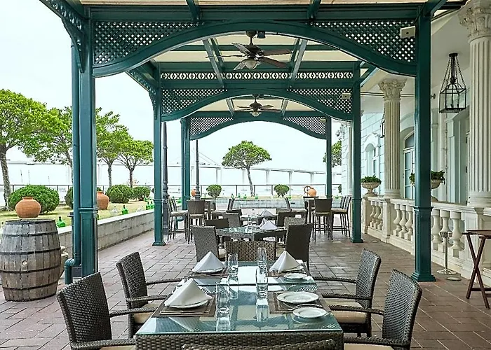 Hotel Rocks 4*